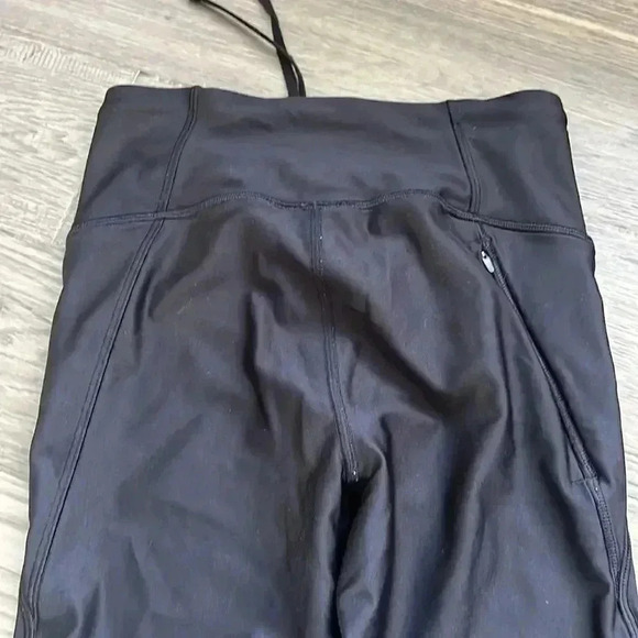 🌸3/$30🌸under Armour | Black compression athletic leggings - Picture 9 of 12